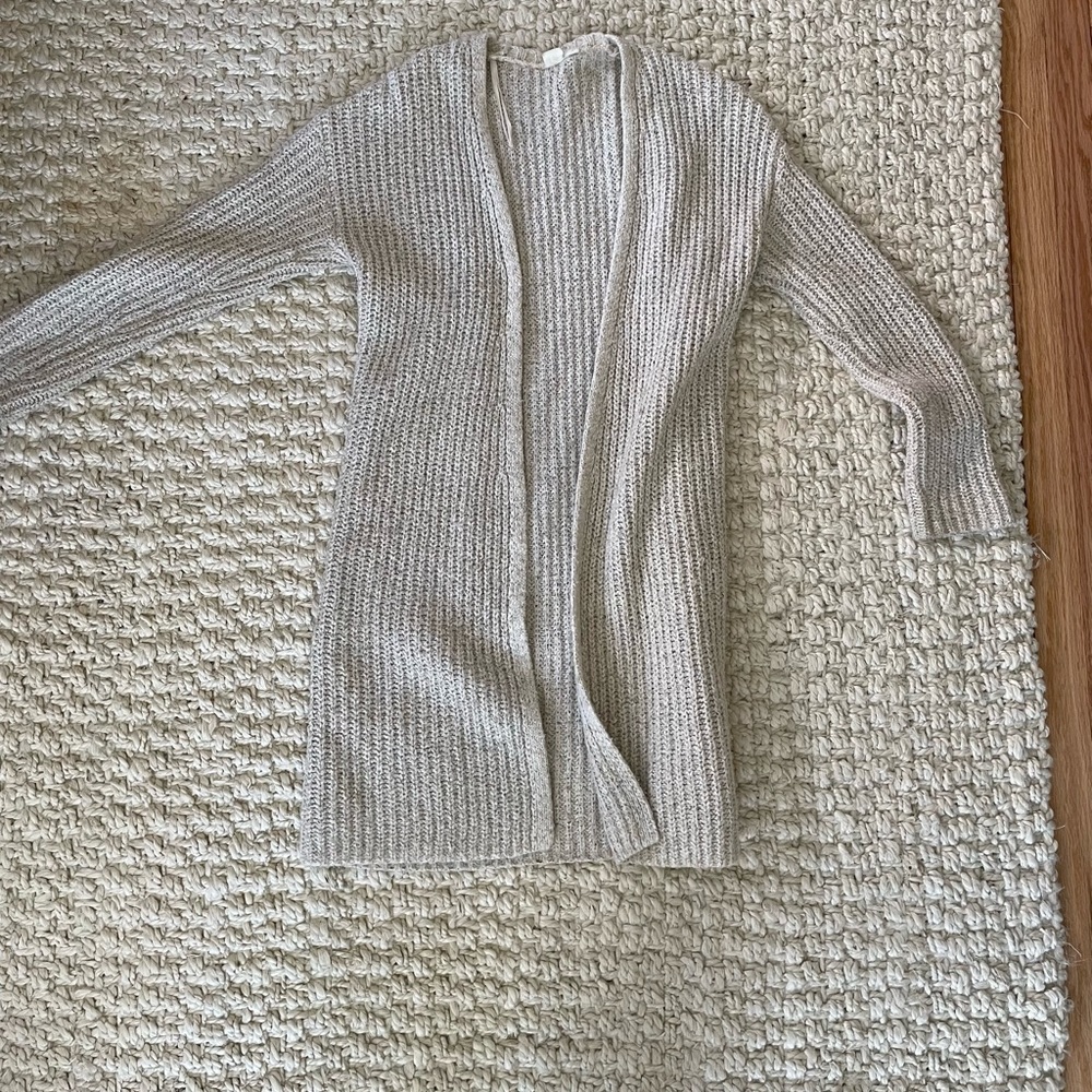 Beige cable knit sweater.  Gap size S